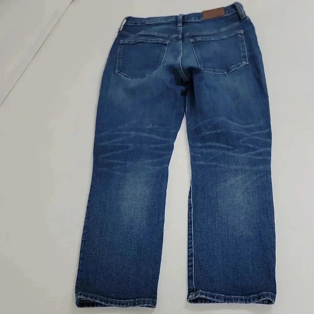 The Perfect Vintage Jean in Clearview Wash: Button-Front Comfort Stretch Edition - Picture 13 of 15
